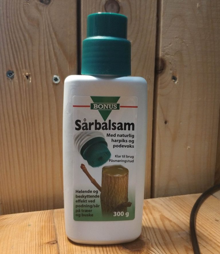 Podevoks Sårbalsam Trævoks til behandling af sår på træer.